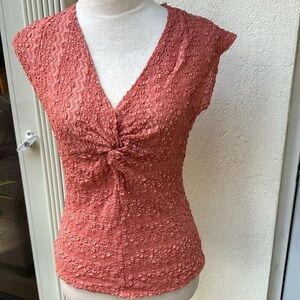 BAY STUDIO CAREERS. NWT. Misses Peach Textured Top. Popcorn knit twist. …